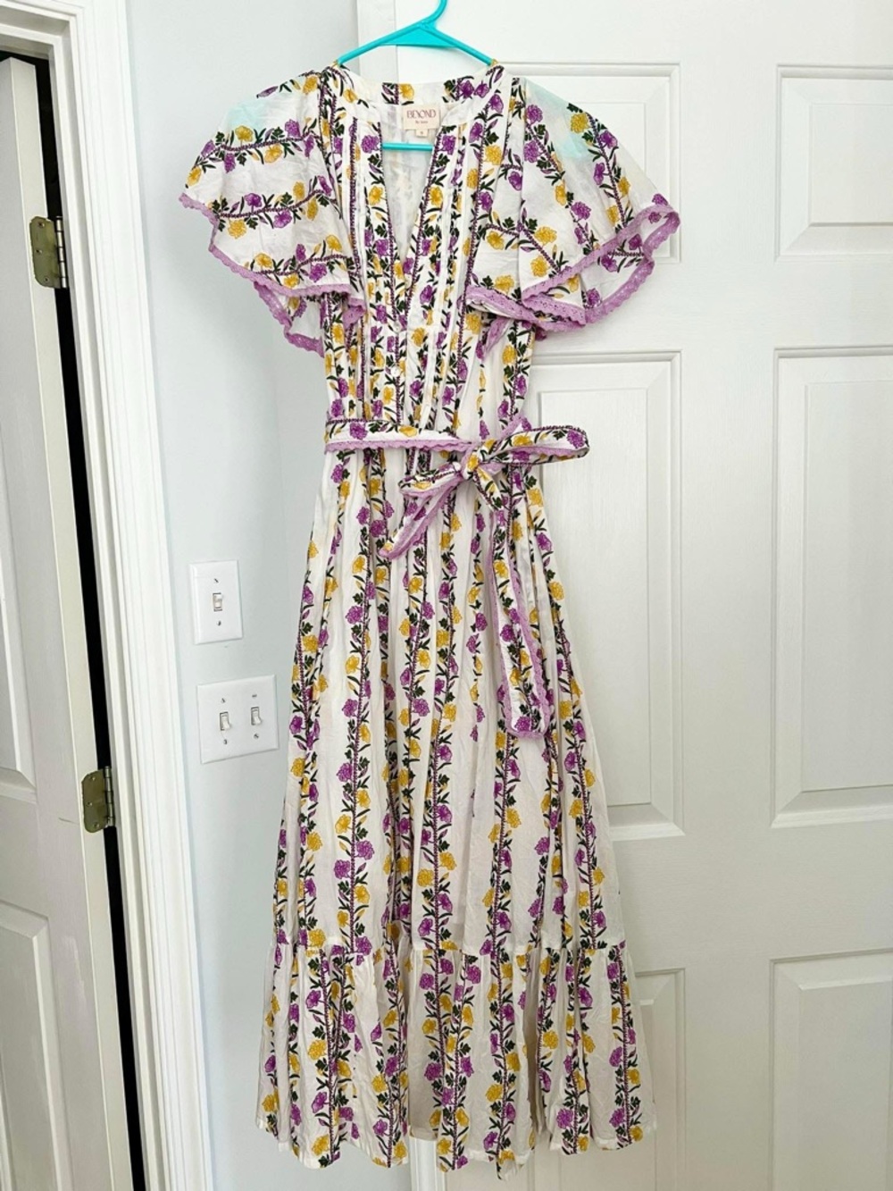 Beyond by Vera Floral Maxi Dress in White with Purple & Yellow Print